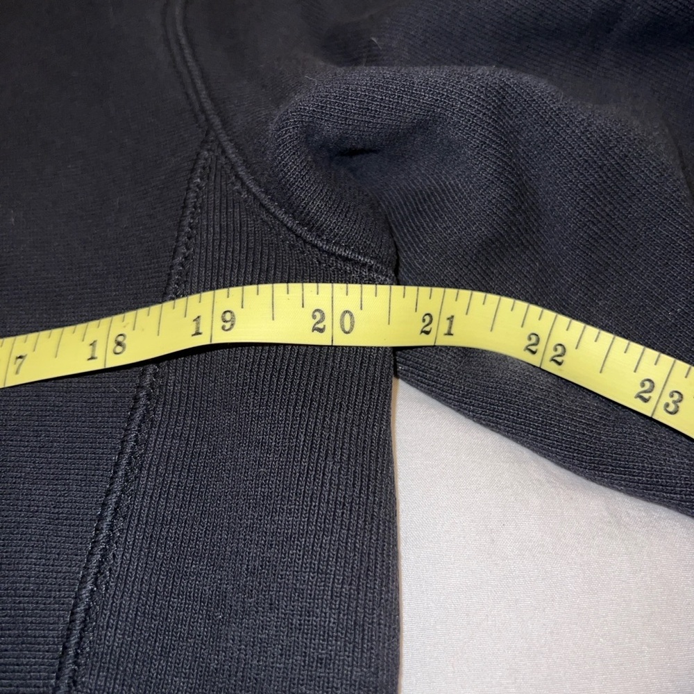Great condition 1/4 (quarter zip) zip sweatshirt - Picture 13 of 17